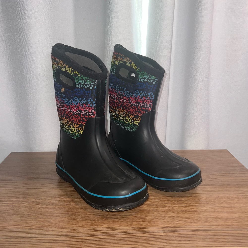 BOGS Kids Classic Rainbow Waterproof Insulated Rain Boots Size 2